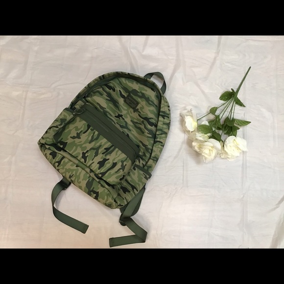 NWT Army Colors backpack ?